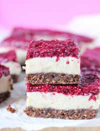 Raw vegan Vanilla raspberry cheesecake