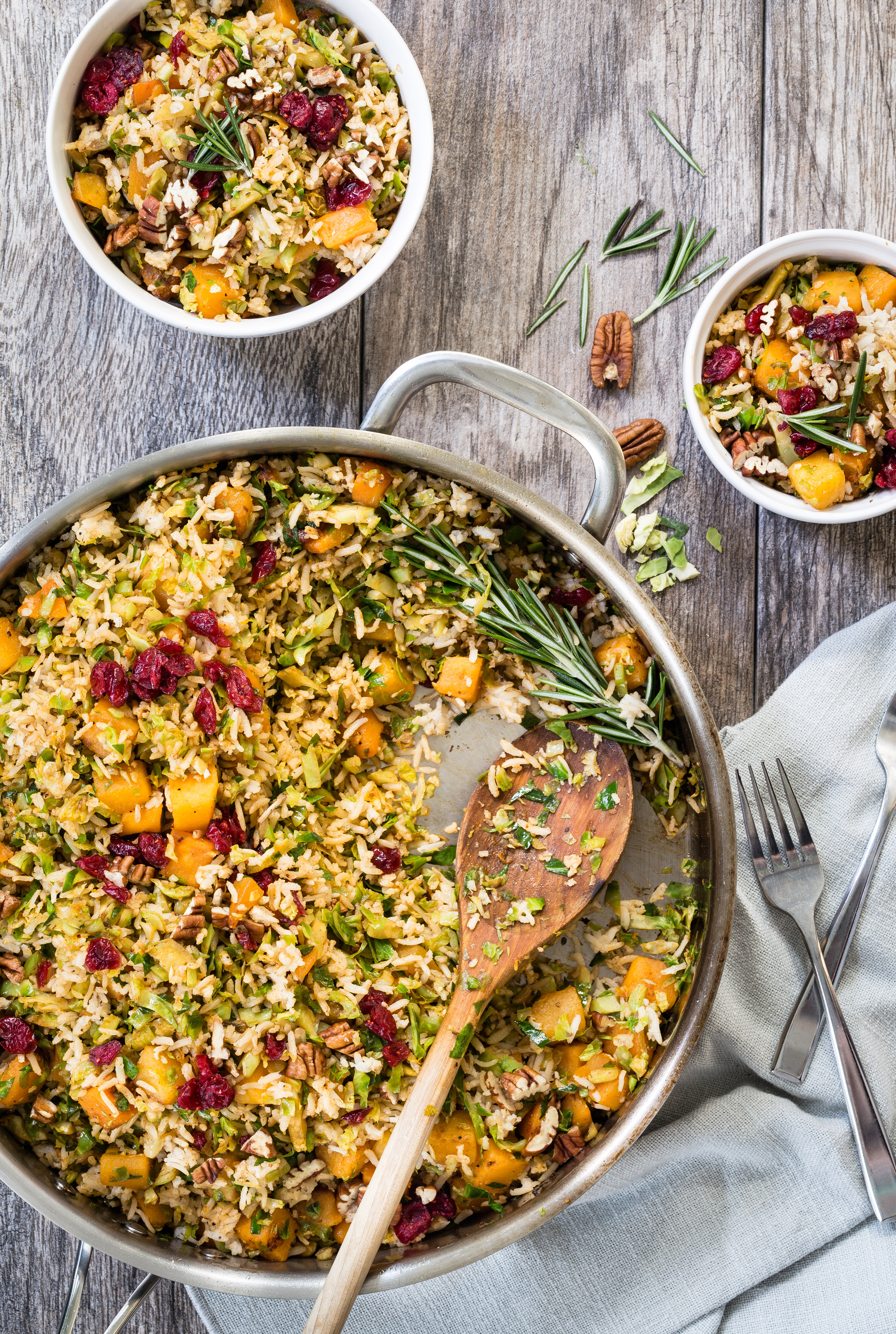 https://www.eatgood4life.com/wp-content/uploads/2015/11/butternut-squash-brown-rice-pilaf-tangled.jpg